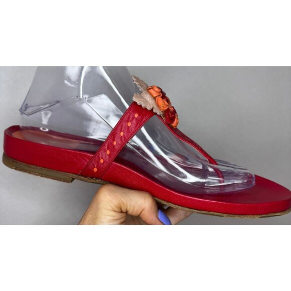 VTG Stuart Weitzman Red Leather Sandals 8.5 Floral Applique Thong Y2K Boho Vacay - Picture 5 of 16
